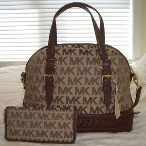 Micheal kors purse